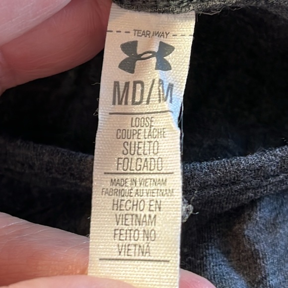 Under Armour Dark Gray Women’s Tank with “On Point” Graphic on Front - Picture 7 of 8